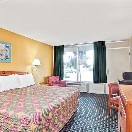 Days Inn By Wyndham Clarksville Tn Esterno foto