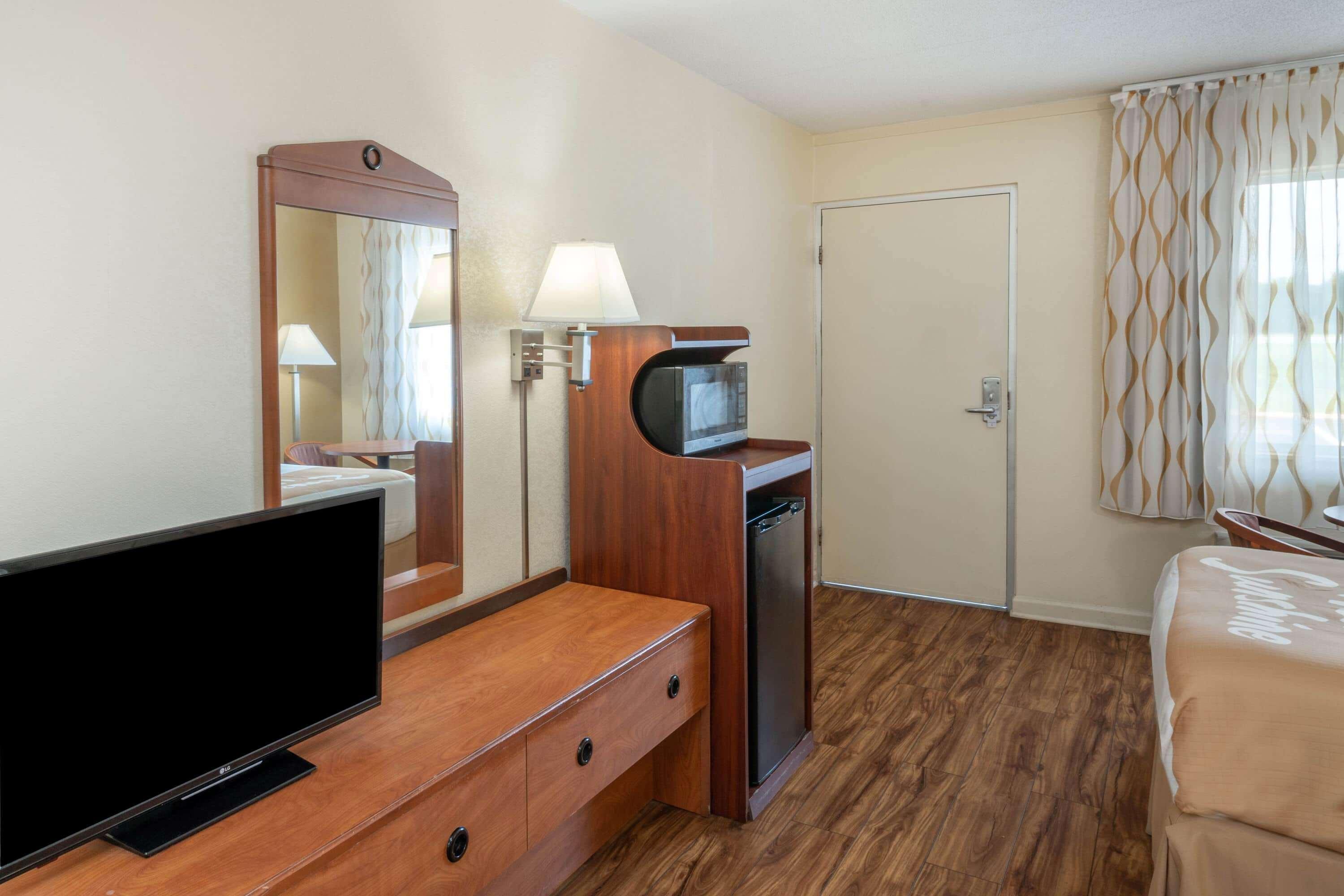 Days Inn By Wyndham Clarksville Tn Esterno foto