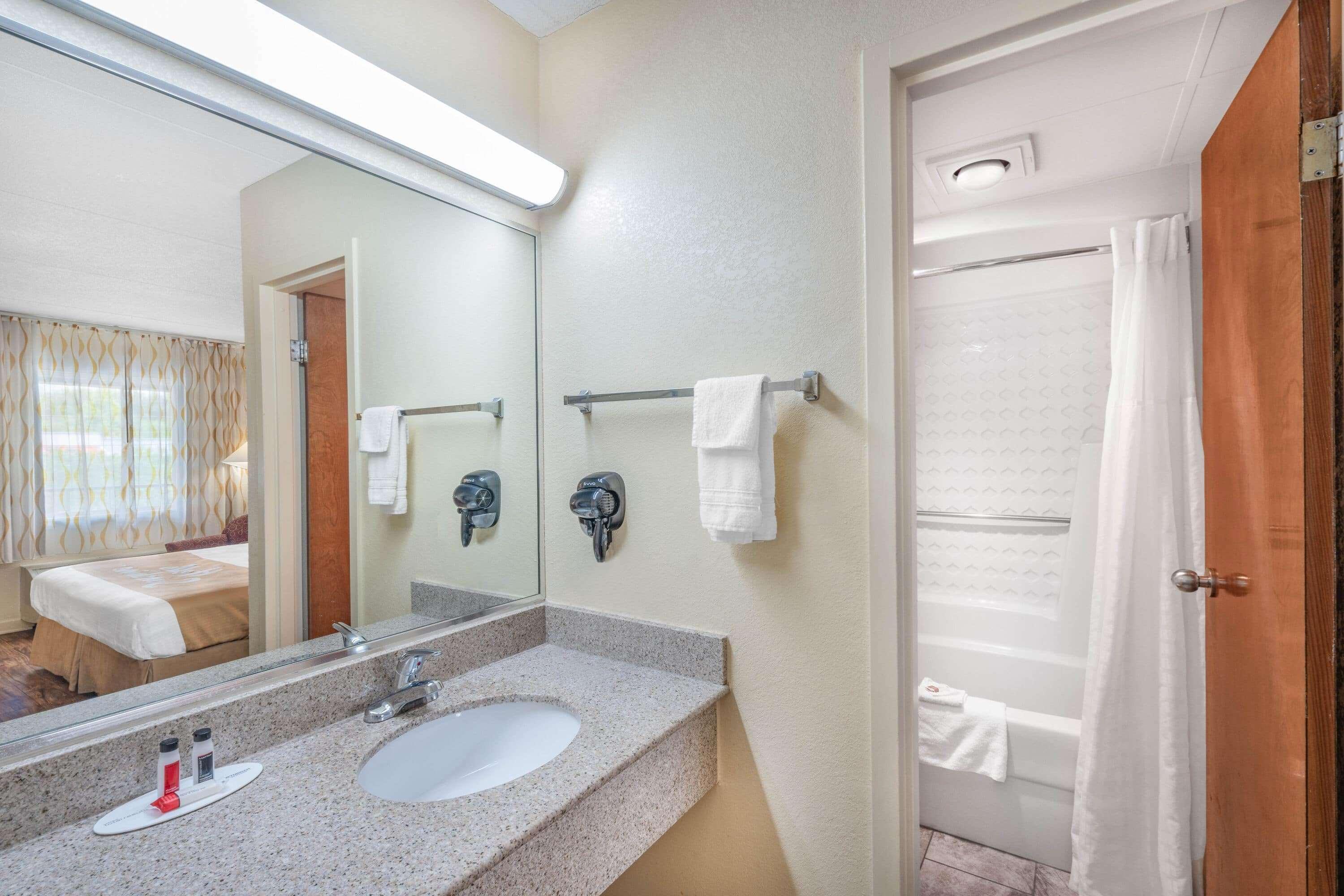 Days Inn By Wyndham Clarksville Tn Esterno foto