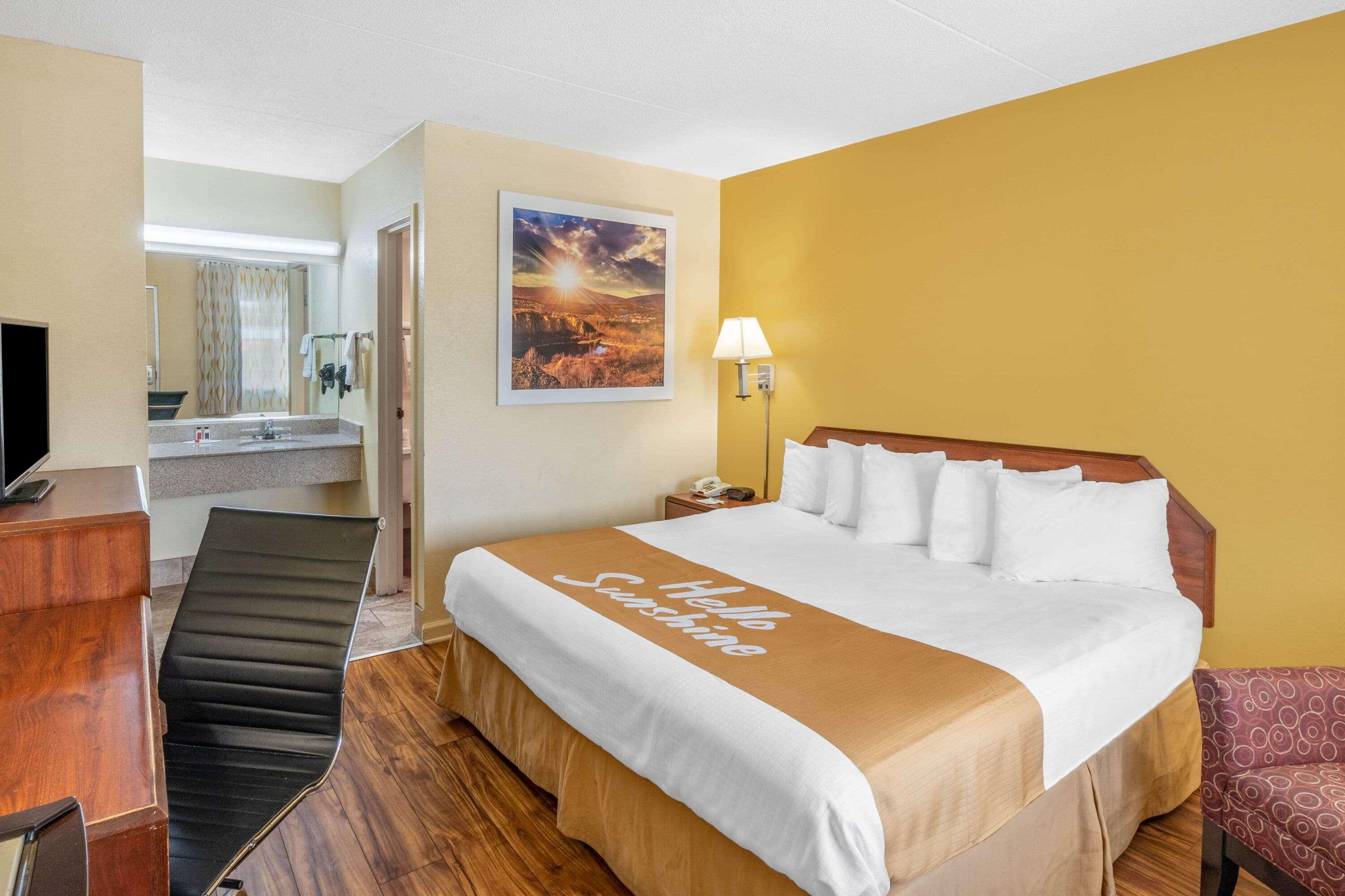 Days Inn By Wyndham Clarksville Tn Esterno foto