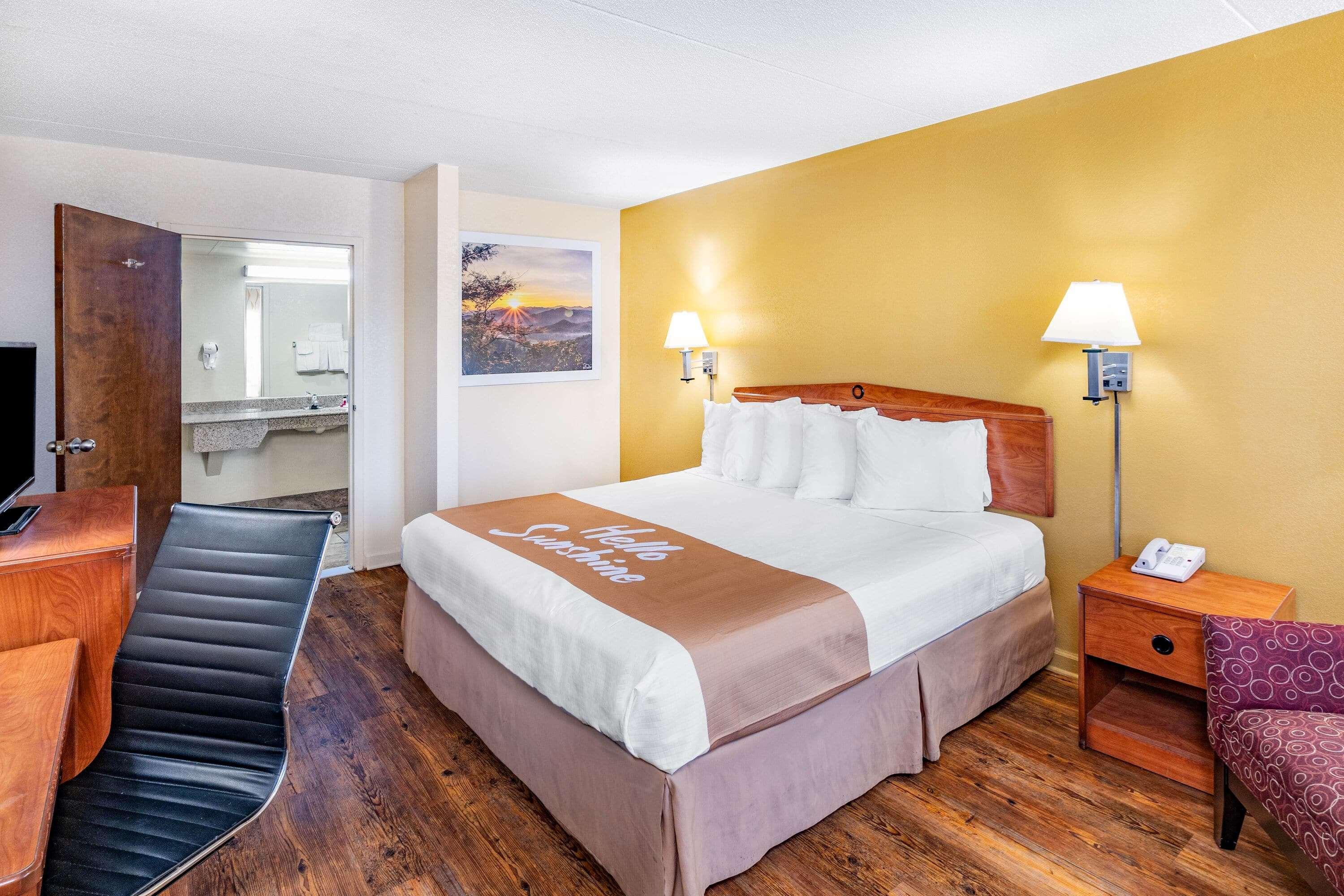 Days Inn By Wyndham Clarksville Tn Esterno foto
