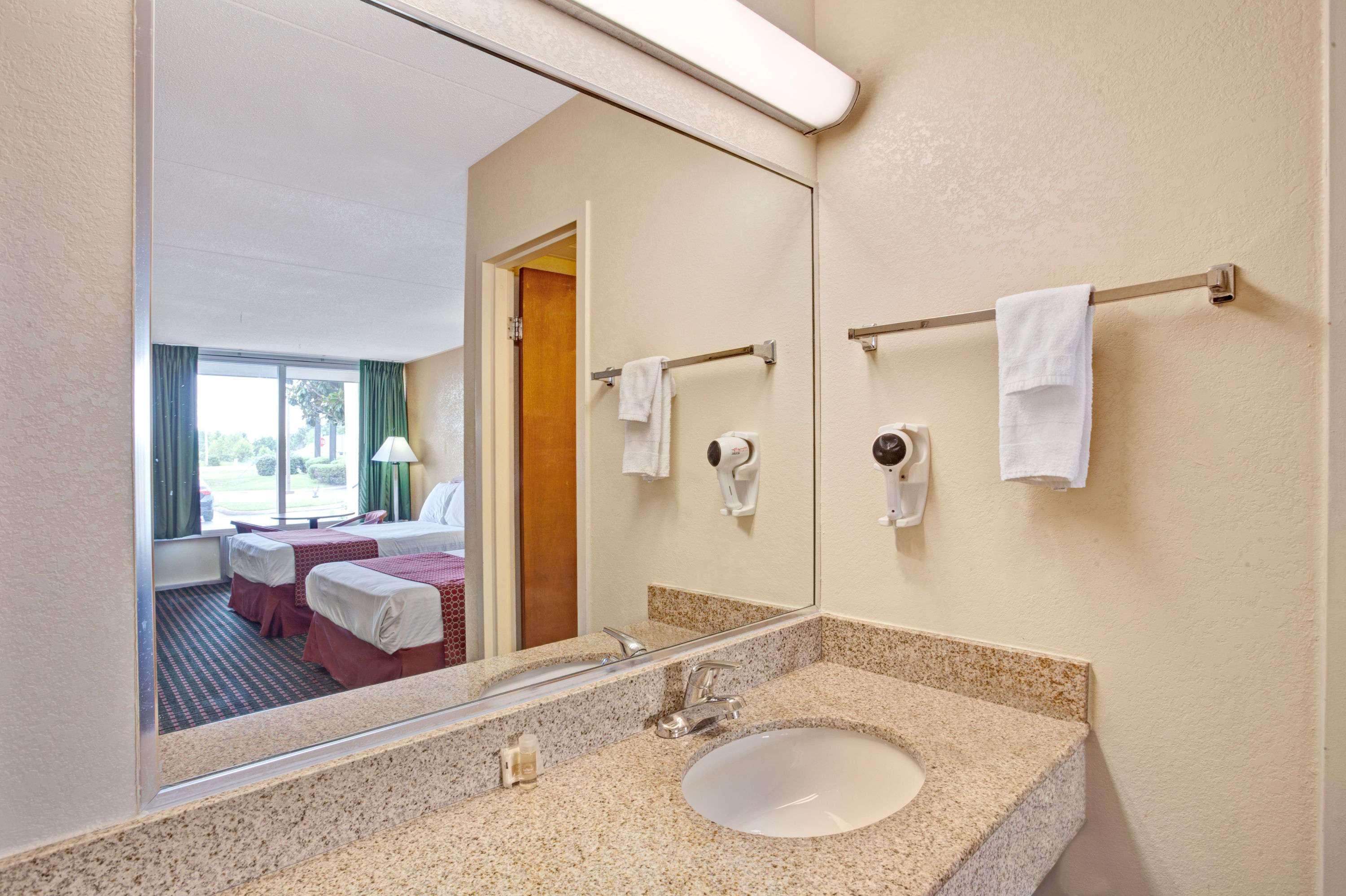 Days Inn By Wyndham Clarksville Tn Esterno foto