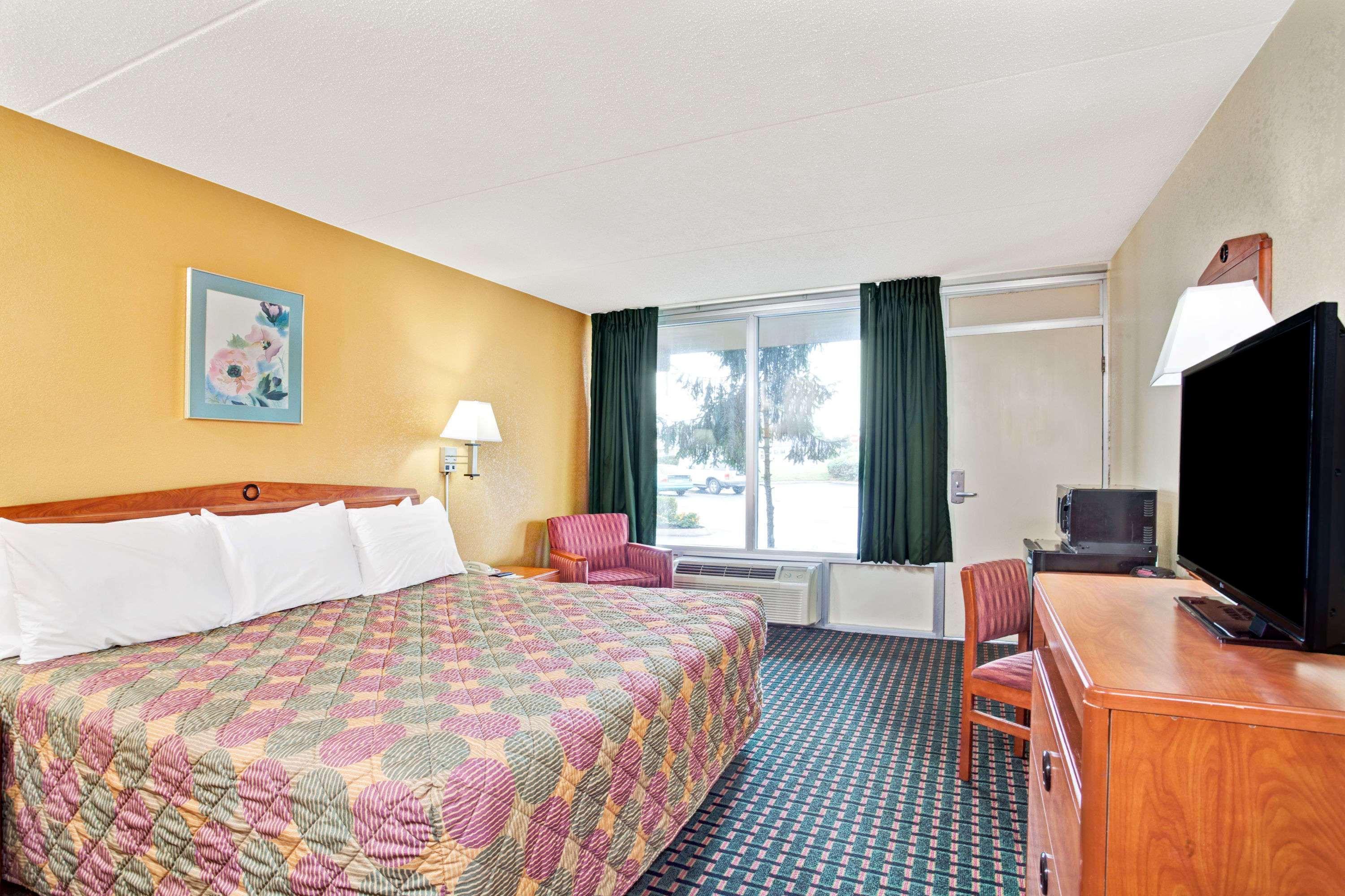 Days Inn By Wyndham Clarksville Tn Esterno foto