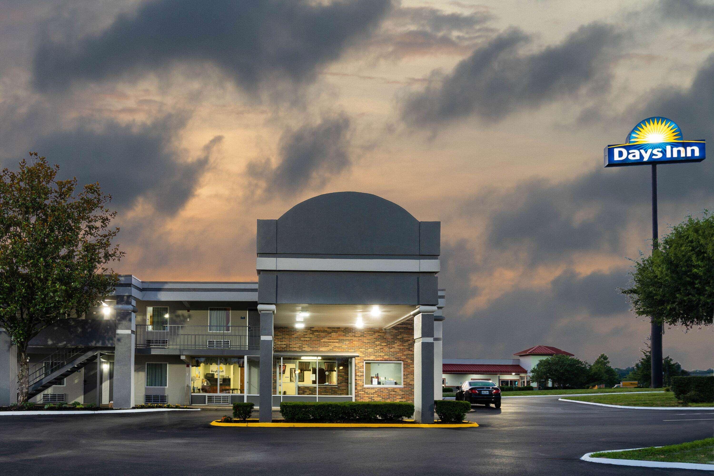 Days Inn By Wyndham Clarksville Tn Esterno foto